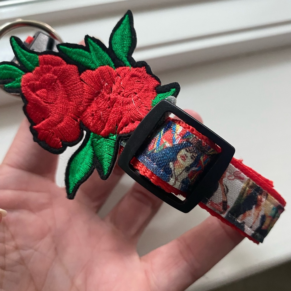 Selena flor flower rose Luxury ribbon collar medium Pet dog diva embroidered
